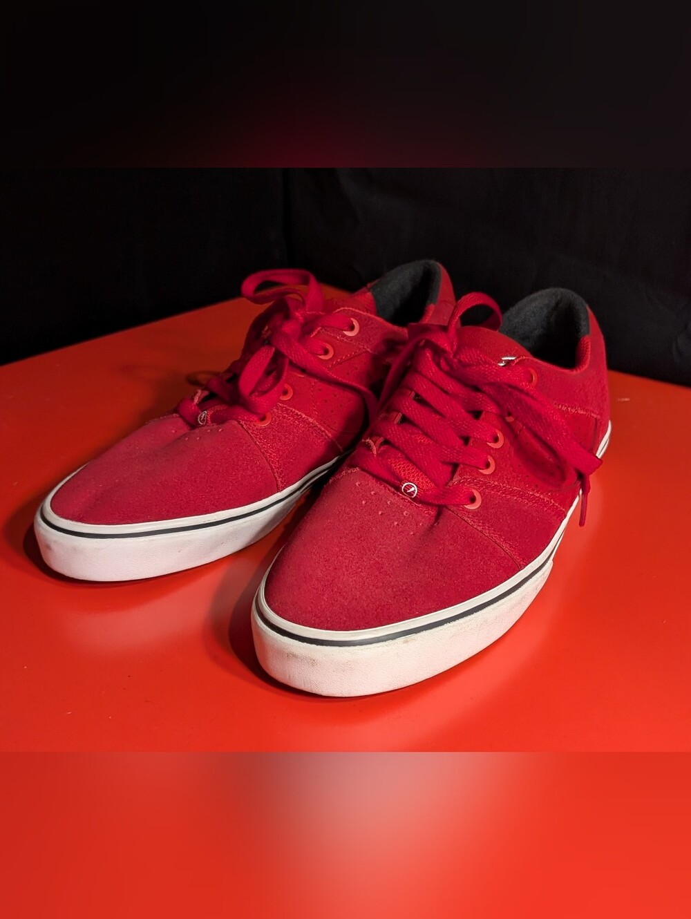 ES Square Three Skate Leather Shoes Red Size US 9 Sales Sample